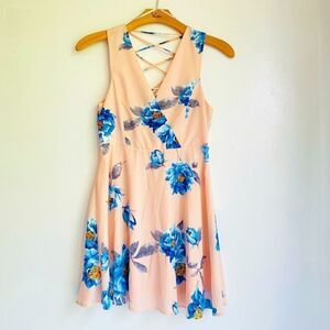 NWOT Lulus floral Mini Dress